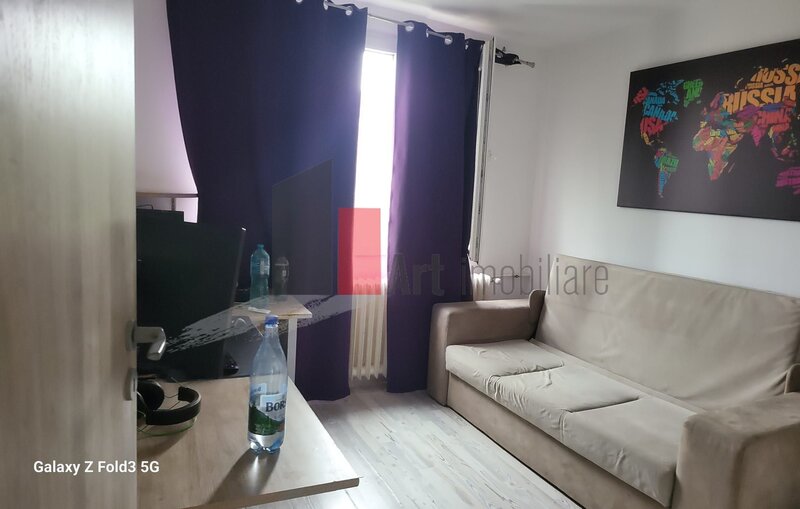 Trapezului Apartament 3 camere decomandat