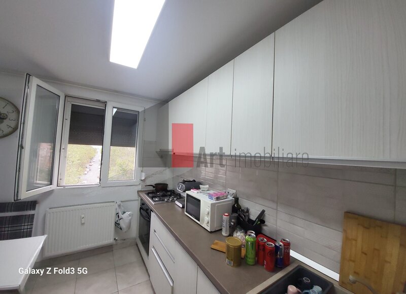 Trapezului Apartament 3 camere decomandat